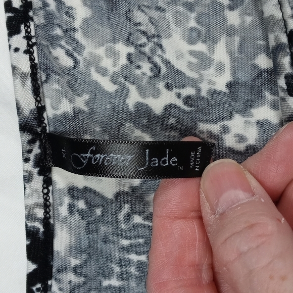 Forever Jade XL womens sleeveless layered blouse - Picture 2 of 8